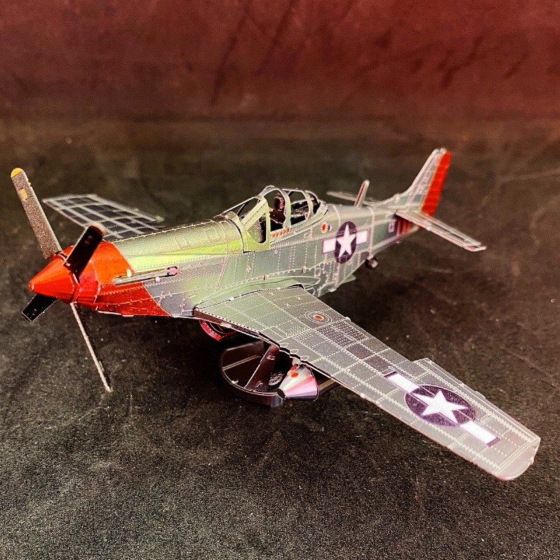 Mô hình 3D kim loại máy bay tiêm kích tầm xa P-51D Mustang, Mô hình lắp ráp 3D thép không gỉ cao cấp - Chưa lắp