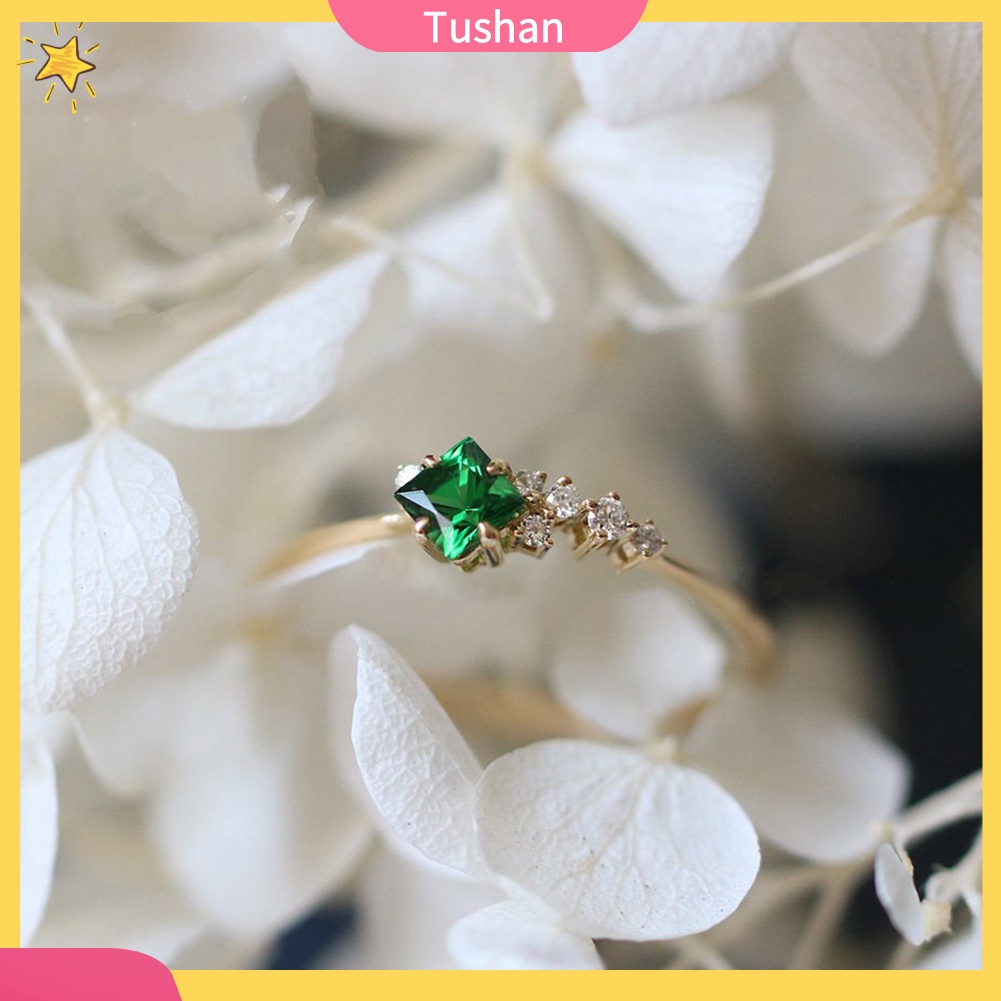 Nhẫn Đính Hôn Đính Ngọc Lục Bảo Nhân Tạo Thời Trang