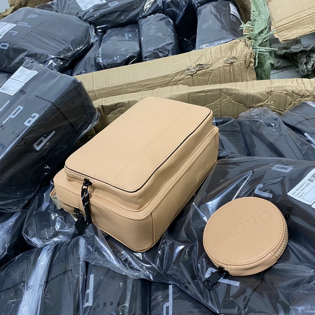 Túi đeo chéo nam PEDR0 PM2-26320101 Size :23cm x 15cm x 5cm