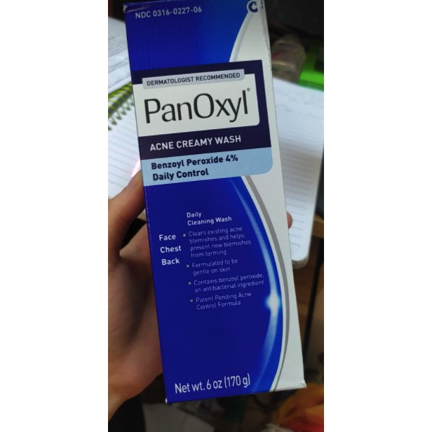 Sữa rửa mặt PanOxyl Benzoyl Peroxide