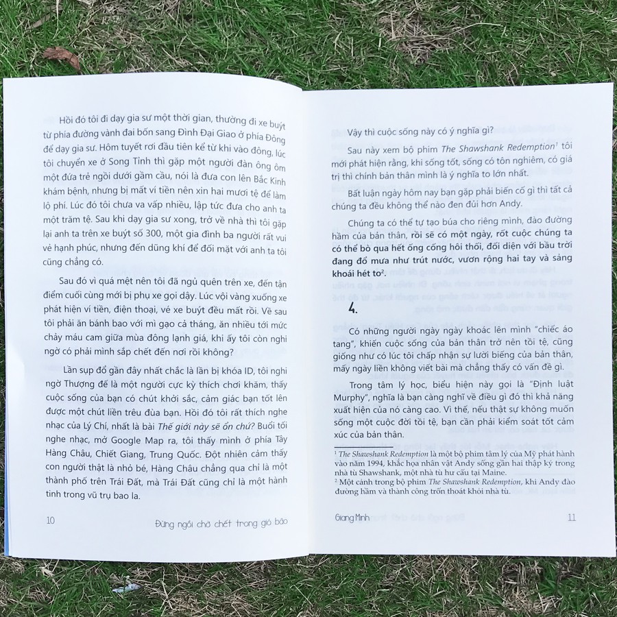 Sách - Đừng Ngồi Chờ Chết Trong Gió Bão (Kèm Bookmark) | BigBuy360 - bigbuy360.vn