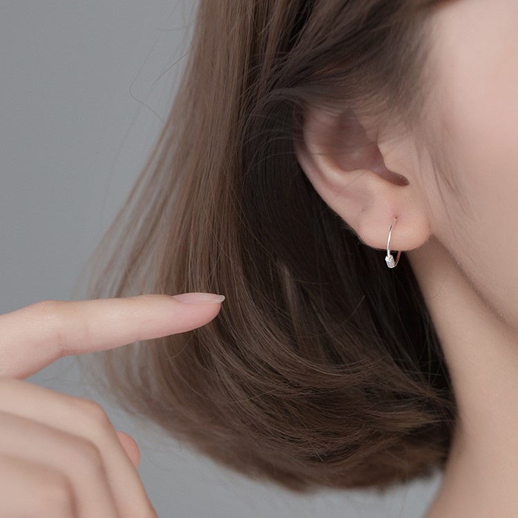 Khuyên tai bạc nữ dạng vòng tròn nhỏ cá tính, bông tai chuẩn bạc ta cao cấp - Trang sức bạc Evasilver
