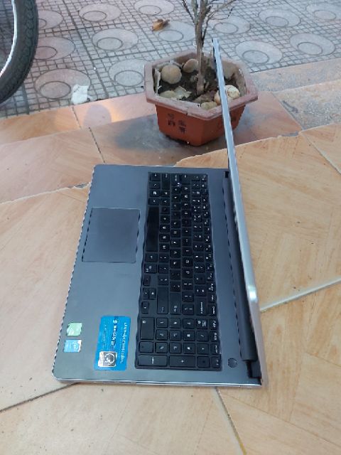 Laptop dell n5558 core i5 vga rời 2gb | BigBuy360 - bigbuy360.vn