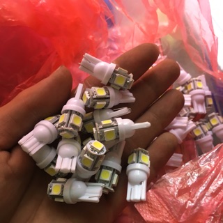 Bóng led xi nhan màu trắng