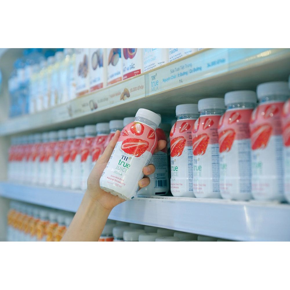 Nước Uống Sữa Trái Cây TH Hoàn Toàn Từ Thiên Nhiên - Tốt Cho Sức Khỏe - Không Chất Bảo Quản ( 12 chai )