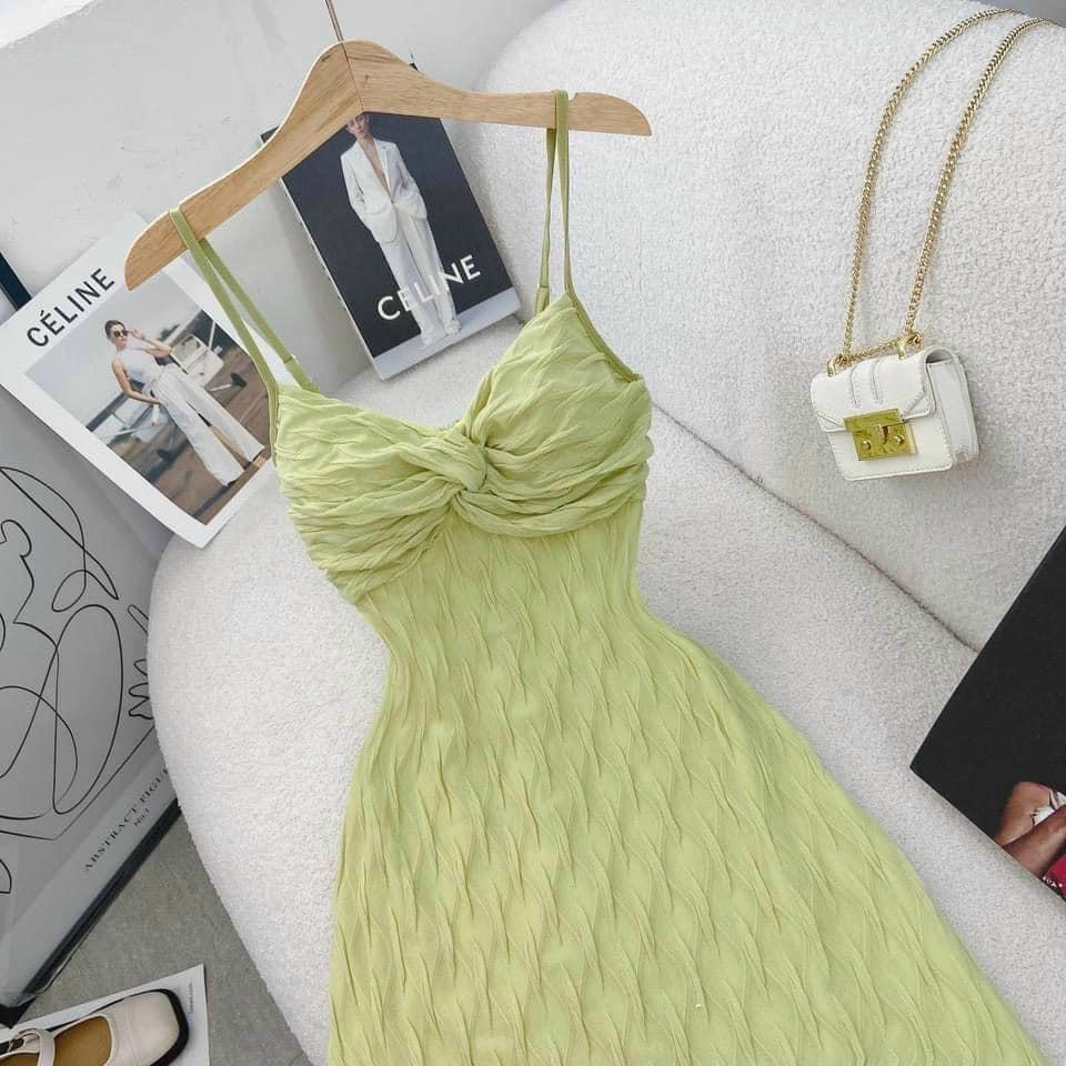 Đầm 2 dây xốp quảng châu body dáng dài kiểu xoắn ngực cực xinh , chất xốp dày dặn mềm ly