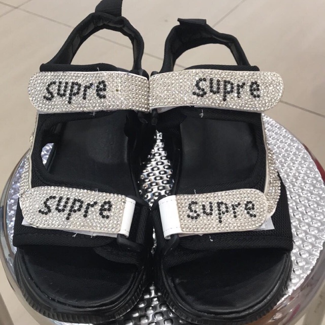 Dép đính đá SUPRE