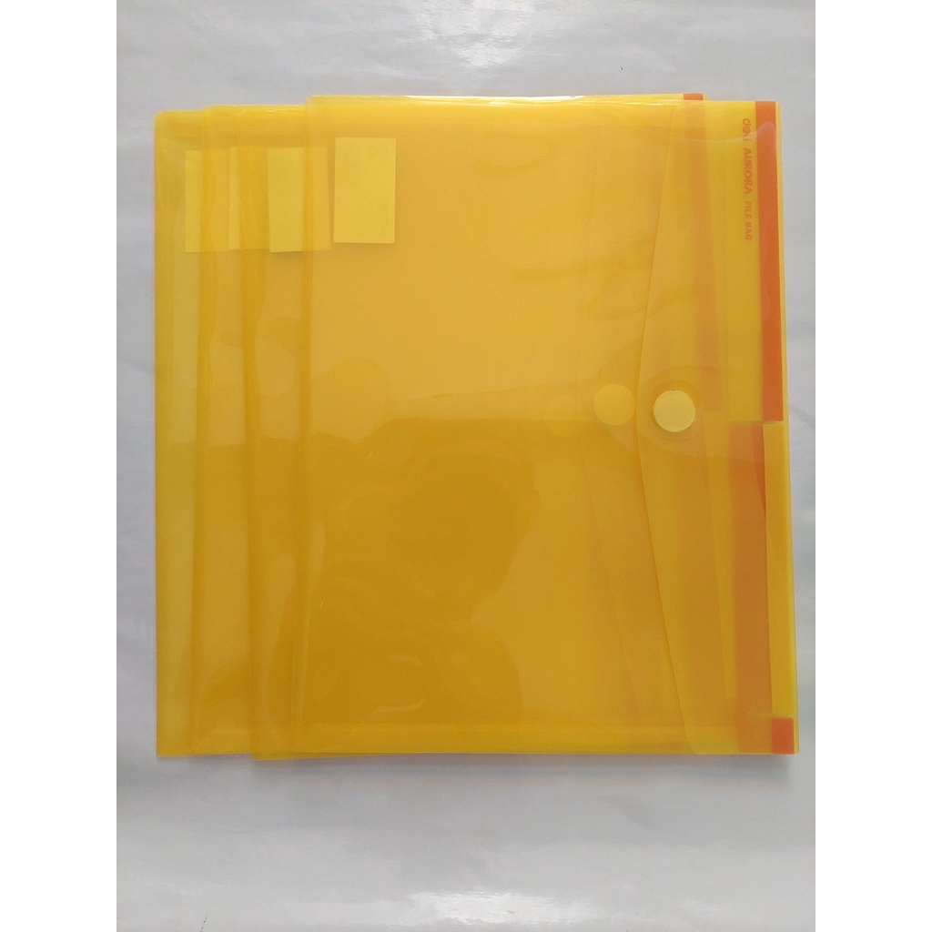 Bìa đựng hồ - File Bag A4 Deli - nút gài dán chắc chắn