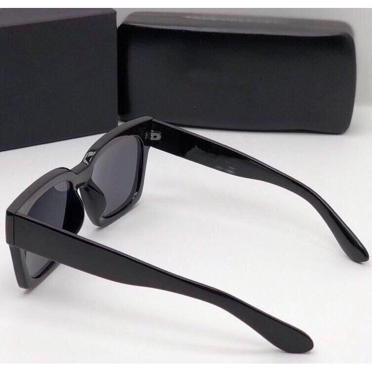 Kính Mát Thời Trang Nam Chữ V Bắt Sắt Đang Hot KM2050 | BigBuy360 - bigbuy360.vn