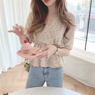 (Order) Áo sơmi hoạ tiết nhí cổ V chiết eo chic ulzzang