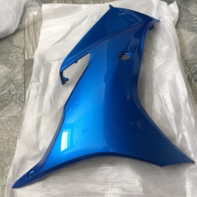 ỐP ĐỘNG CƠ BÊN PHẢI GSX R/ CÁNH YẾM BÊN PHẢI GSX R / GSX R MÀU XANH