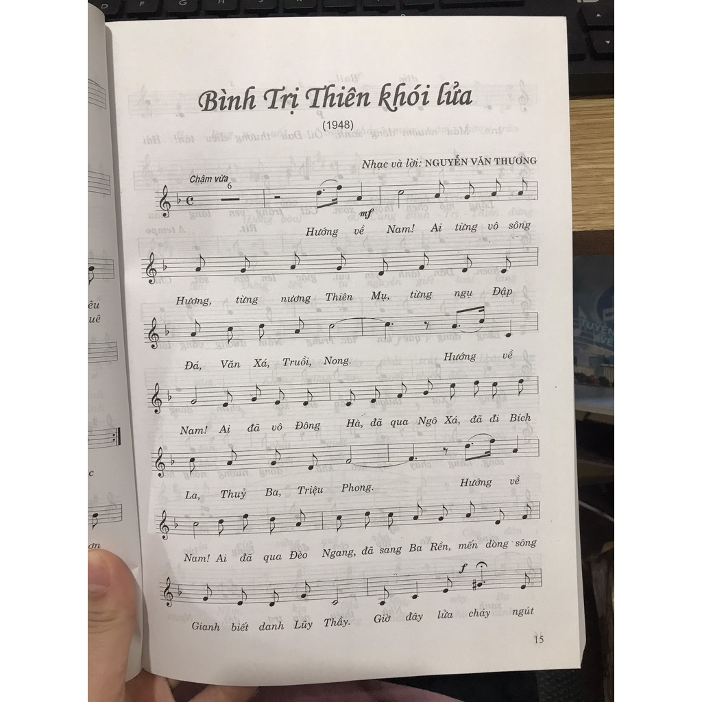 Sách 100 ca khúc chào thế kỷ