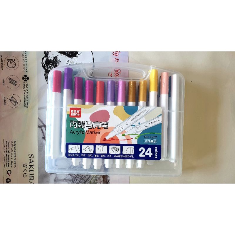 Màu dạ acrylic, bút sơn vẽ trên nhiều chất liệu không phai