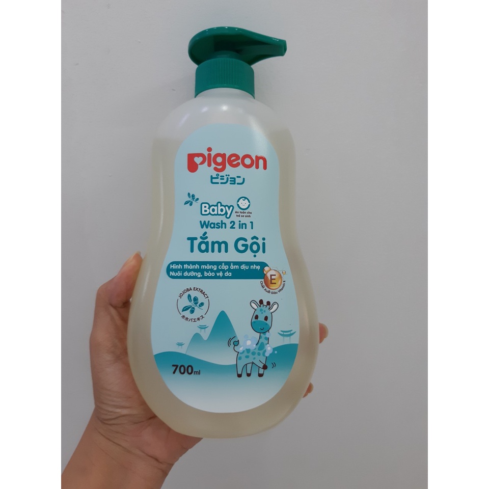 Tắm gội xanh Pigeon 2in1 Baby wash 700 ml (MP4607)