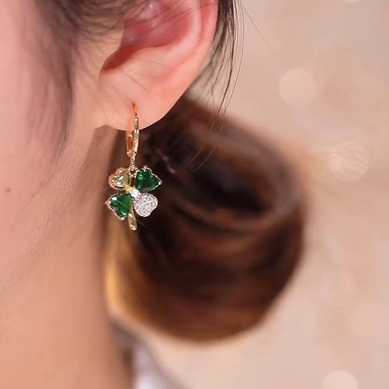 Khuyên Tai Hình Cỏ Bốn Lá Đính Đá zircon Màu Sắc Lấp Lánh Phong Cách Hàn Quốc Cho Nữ