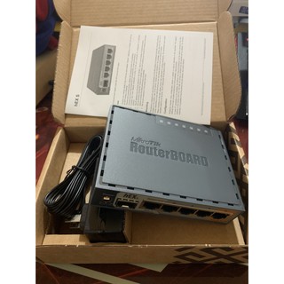 Thiết bị cân bằng tải Mikrotik RB750Gr3