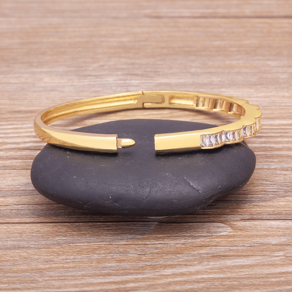 Vòng Tay Đính Đá Zircon Thời Trang Cho Nữ