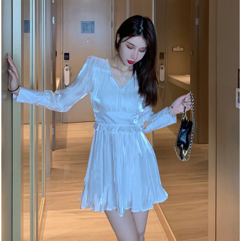 Đầm nữ trắng dáng xòe mini tay dài Emilyshop