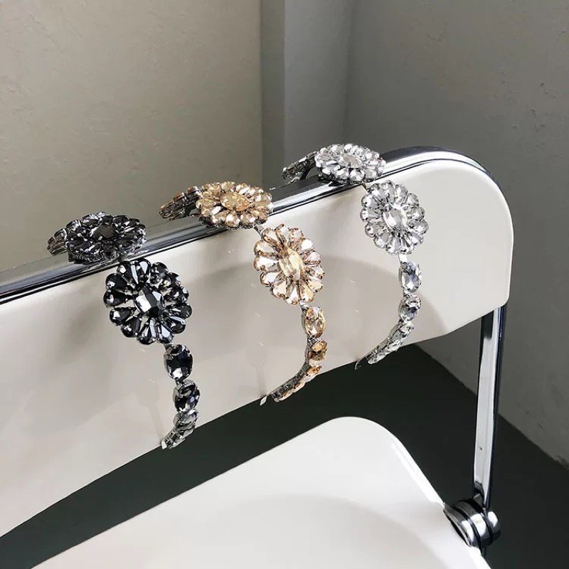 Bờm hoa đá trắng siêu sang nha