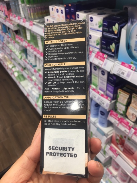 Kem trang điểm Garnier Skin Active BB Cream Long Lasting 12hr (Light) (BILL UK) SPF20 cho da dầu và da hỗn hợp màu sáng | BigBuy360 - bigbuy360.vn