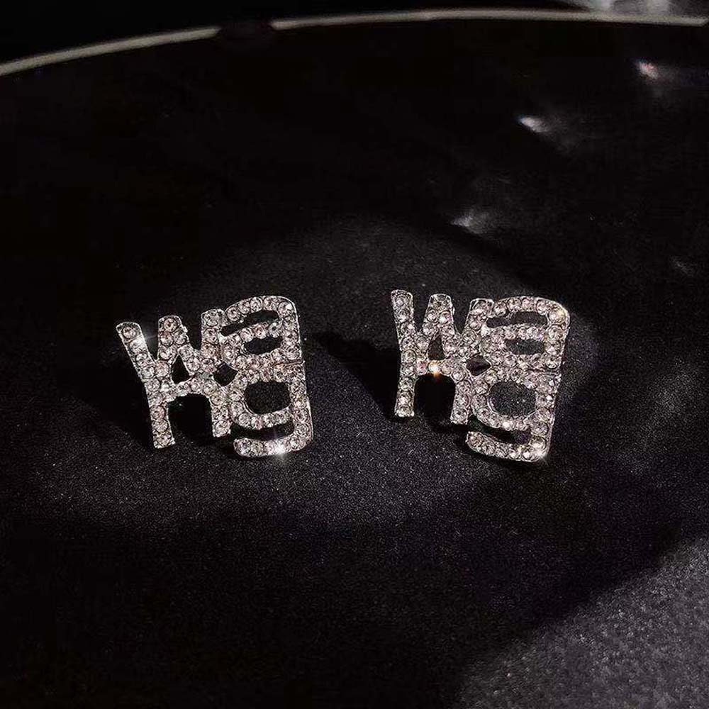 Khuyên tai nữ đính đá tạo hình thời trang độc đáo