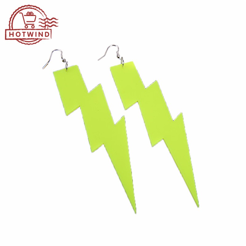 Khuyên tai dạ quang sáng tạo