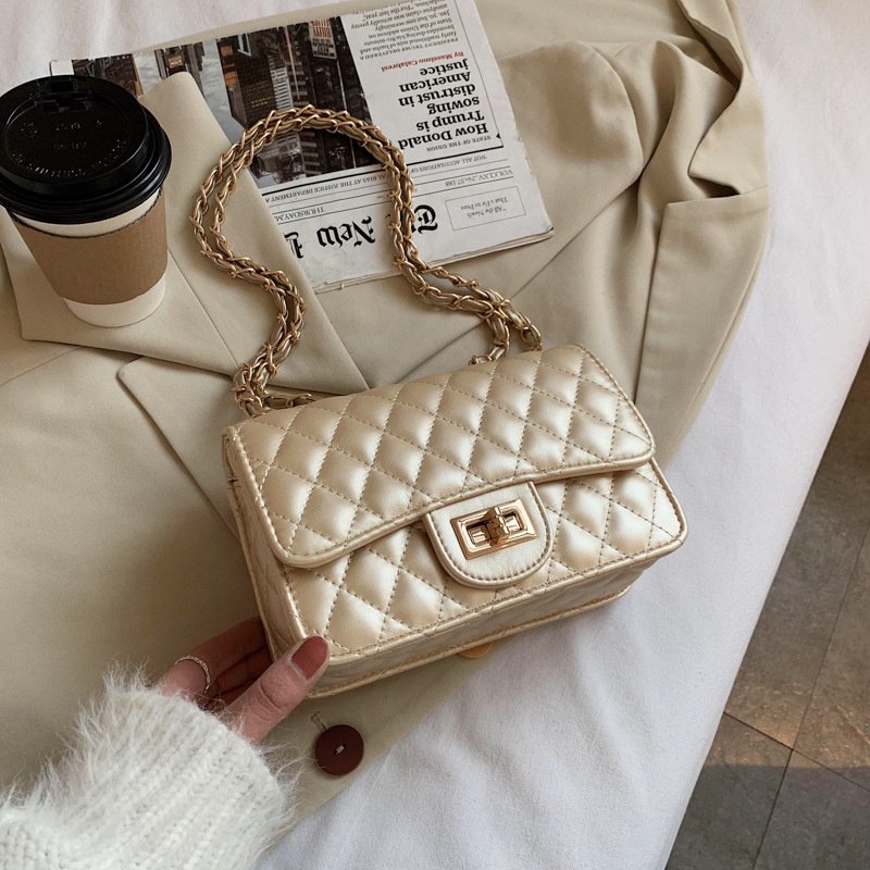 Túi đeo một bên vai IELGY họa tiết hình thoi có chuỗi xích dễ phối đồ thời trang cho nữ