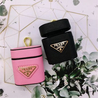 Vỏ Đựng Bảo Vệ Hộp Sạc Tai Nghe Airpods 1 / 2 Hình Logo Prada