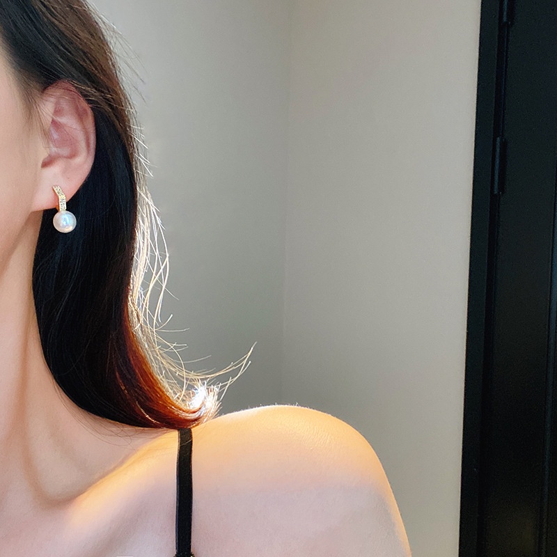 Bông tai đính ngọc trai thiết kế đơn giản xinh xắn dành cho nữ