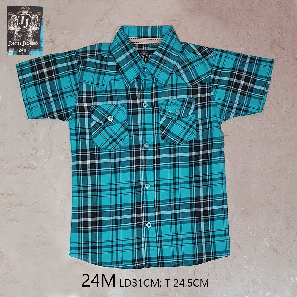 Áo thun đen in hình ca sĩ nam Jaco JEANS