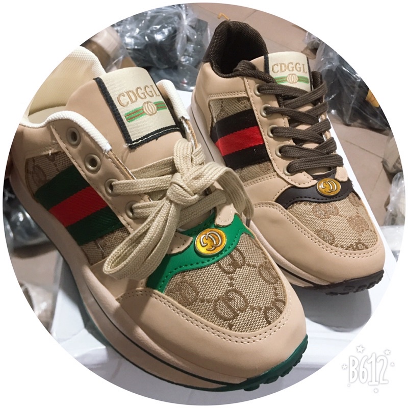 giầy thể thao nữ mẫu mới hót nhất năm đế nhẹ mềm êm chân !!