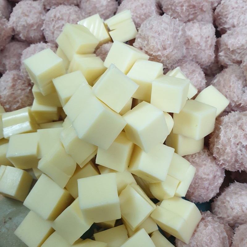 Nem chua rán mix nhân phô mai kéo sợi siêu ngon, đậm vị nem thịt rán, béo ngậy vị phô mai ( hộp 10c - 400gr )