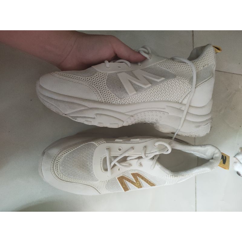 Giày thể thao cá nhân thanh lý