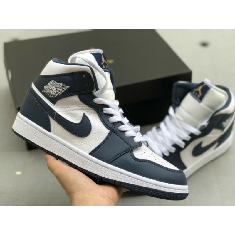 Giày bóng rổ Air Jordan 1 Mid Retro Midnight navy/white | BigBuy360 - bigbuy360.vn