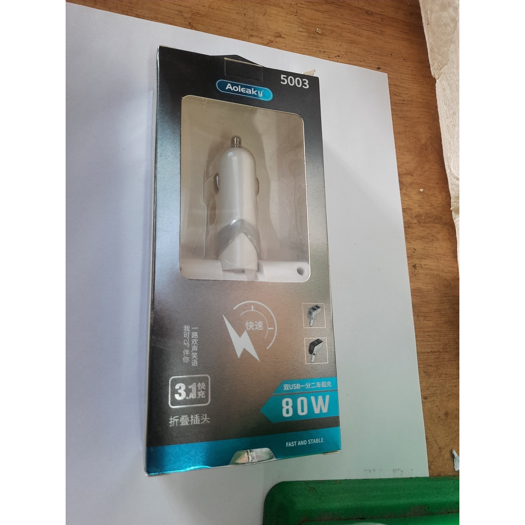BỘ CHIA TẨU SẠC Ô TÔ 2 LỖ + 2 USB