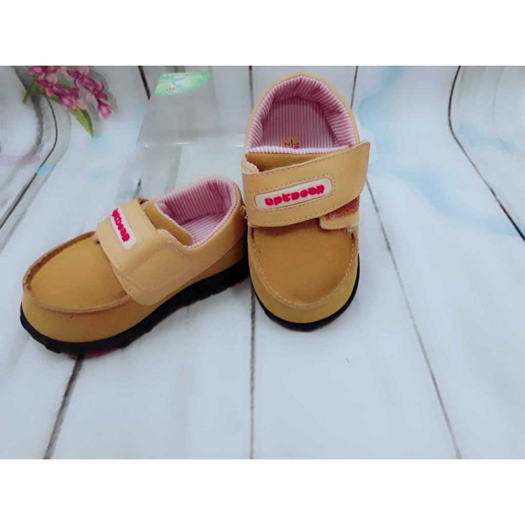 THANH LÝ- Giày APTBEAR chất đẹp cho bé trai
