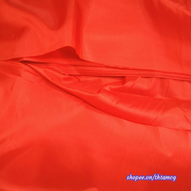 Vải Dù Nylon Mỏng Màu Đỏ Tươi Láng Mịn Sang Trọng Dùng Lót Sản Phẩm Cao Cấp