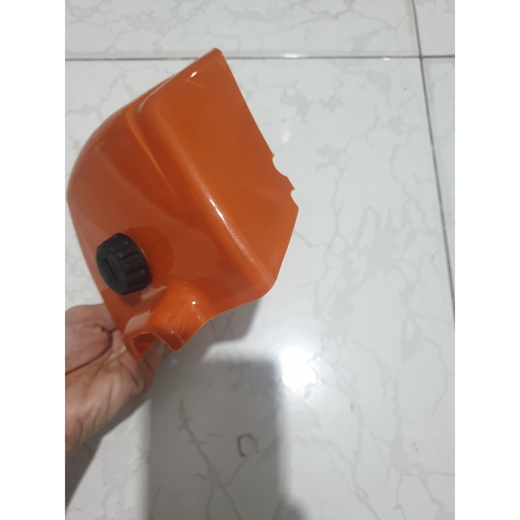 NẮP ĐẬY LỌC GIÓ MÁY CƯA XÍCH 381/382MS