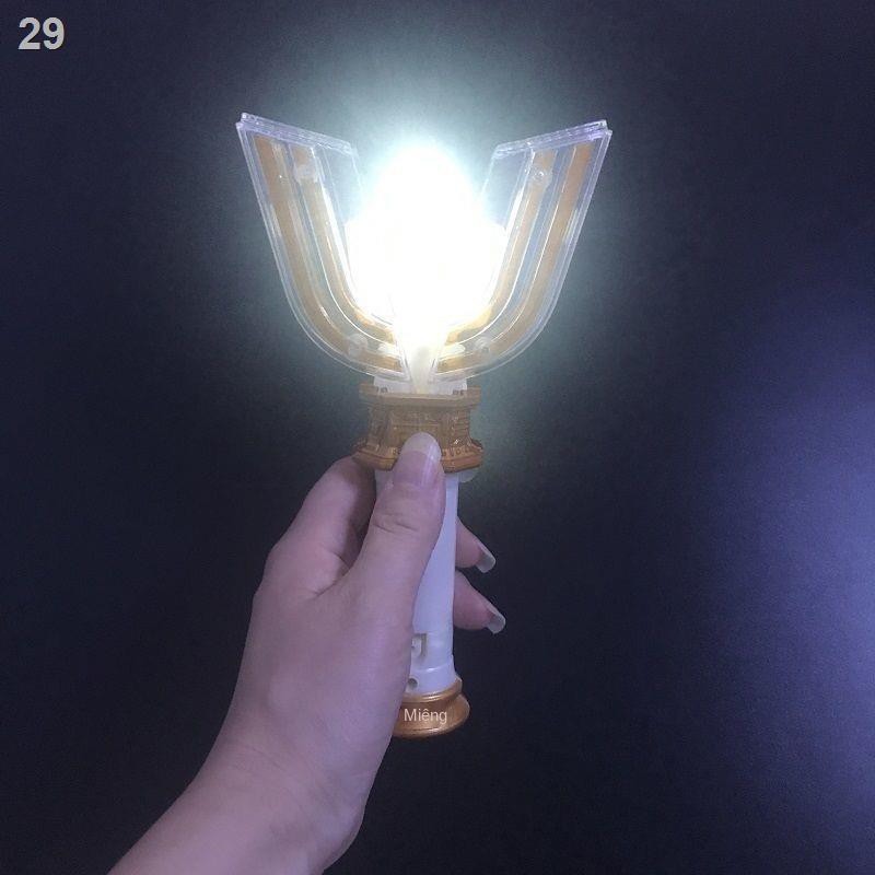 Gậy ánh sáng thuật Tiga Ultraman có thể được mở và đã đóng Bộ đồ chơi trẻ em Transformer Original Sound Dark Su
