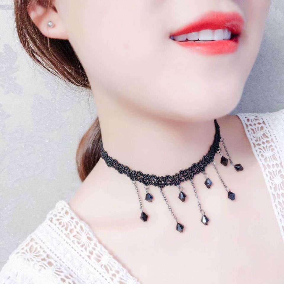 Vòng cổ choker vải nhung đính đá cá tính siêu sang