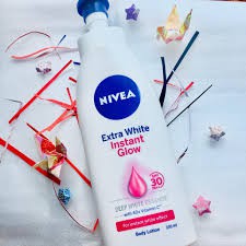 Dưỡng Thể Trắng Da chống nắng & chứa vitamin C NIVEA Extra White Instant Glow SPF30 350ml (Thái Lan)