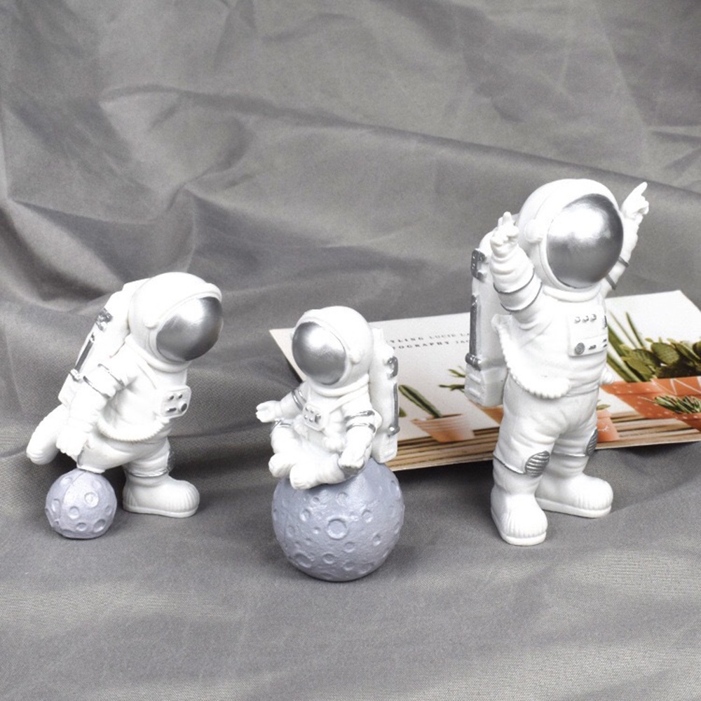 Set 3 Tượng Phi Hành Gia Mini Làm từ Nhựa Resin Để Bàn Trang Trí Sáng Tạo