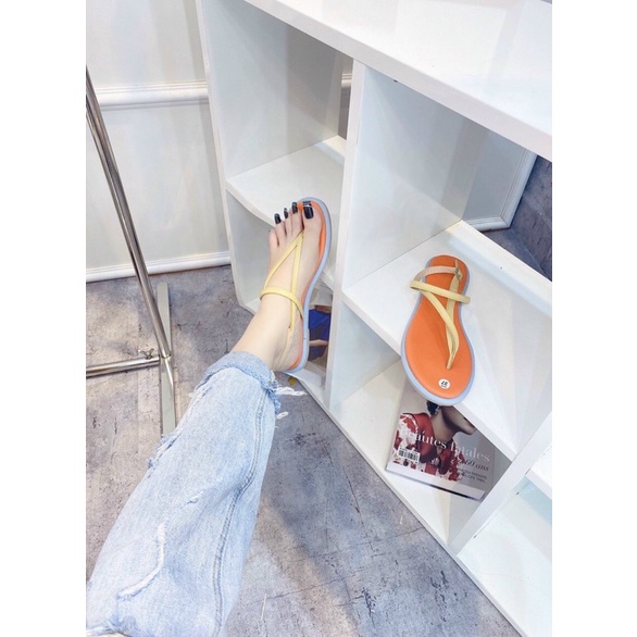 Sandal nữ, Xăng đan kiểu kẹp đế bằng siêu xinh lót dày dặn mang cực xinh  - Chị Chảnh Store