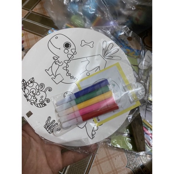 Tranh quạt tô màu cho bé kèm màu đầy đủ