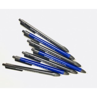 Bút bi tam giác eras e136 0.7mm