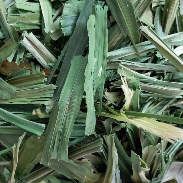 10g lá dứa khô, có vụn. Date luôn mới.