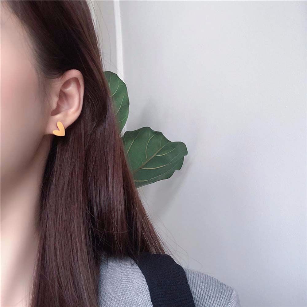 Khuyên Tai Hình Trái Tim Nhiều Màu Sắc Dễ Thương Phong Cách Hàn Quốc Cho Nữ