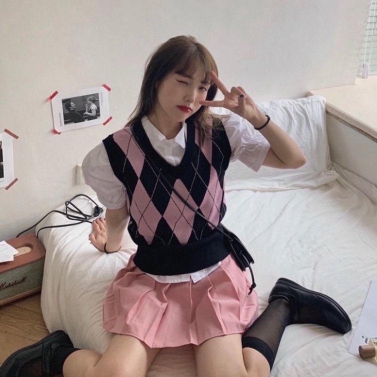 Áo Gile Nữ Chất Liệu Len Hàn Mềm Mại, Áo Len GIle Thêu Họa Tiết Hình Trám Cá Tính Năng Động Trẻ Trung