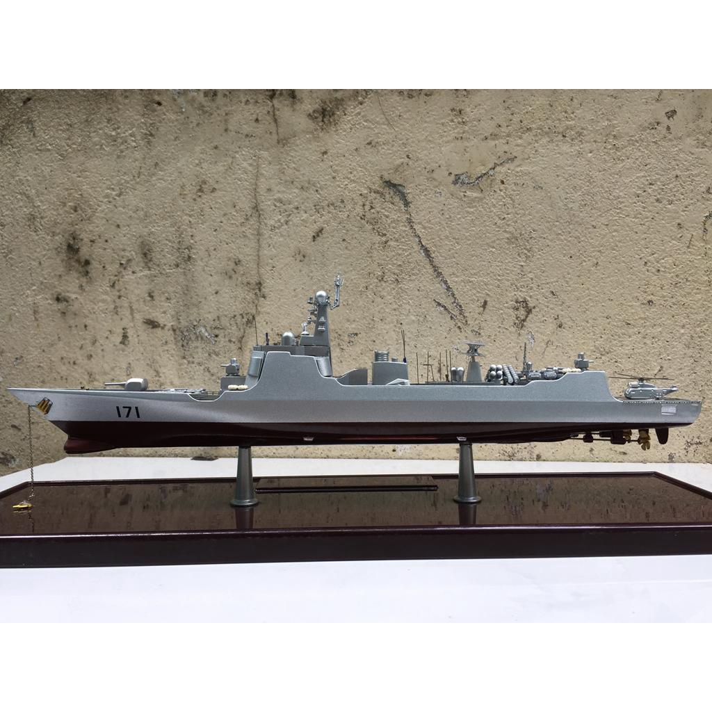 Mô hình Tàu khu trục A 169 1:400