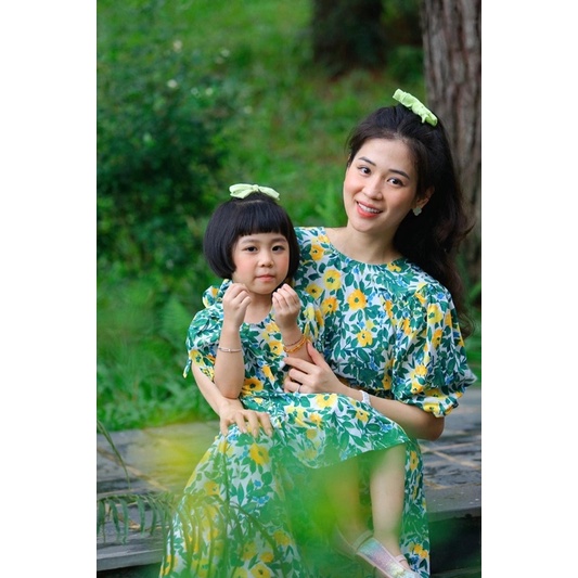 vải thô cotton 100% hoa vàng lá xanh zara